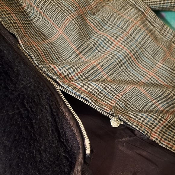 All Weather coat by Campus. Beautiful pattern,  excellent condition.  Warm - Picture 5 of 10